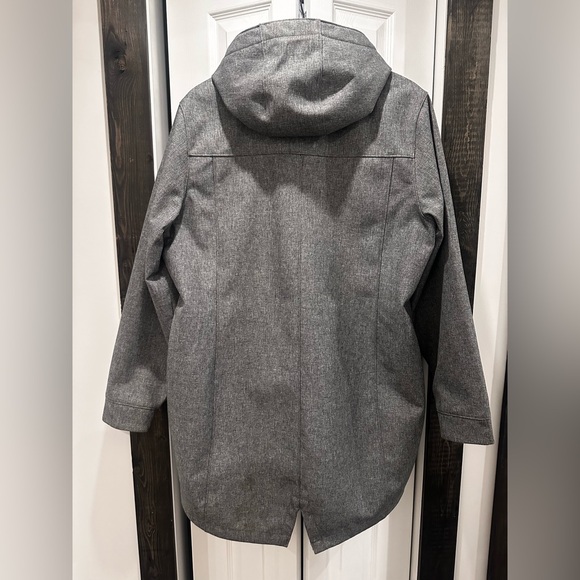 Woods Fleece lined softshell jacket with detachable hood - Picture 2 of 5